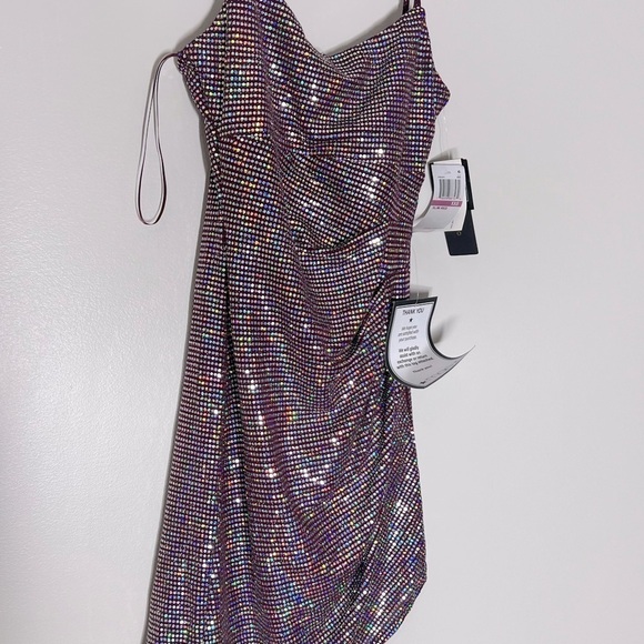CITY STUDIOS Juniors' Sparkle Cowl-Back Bodycon Dress, evening wine size XXS - Picture 7 of 10